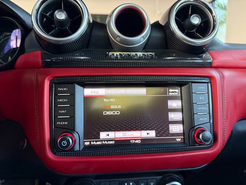 Used 2016 Ferrari California T RWD image 32