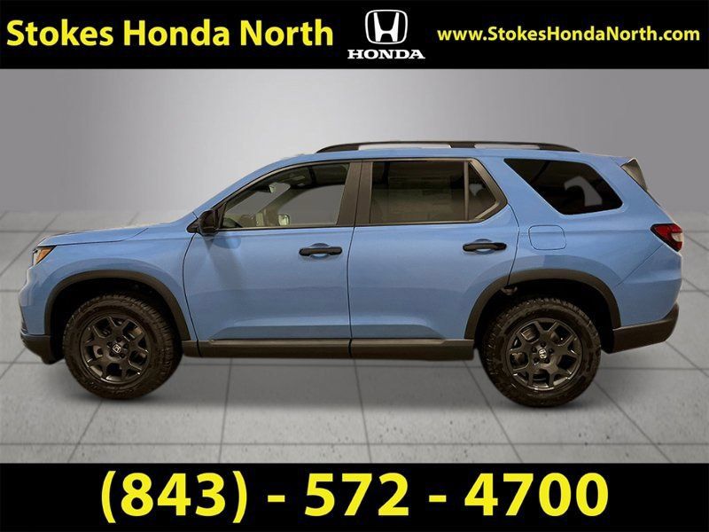 New 2025 Honda Pilot TrailSport image 2