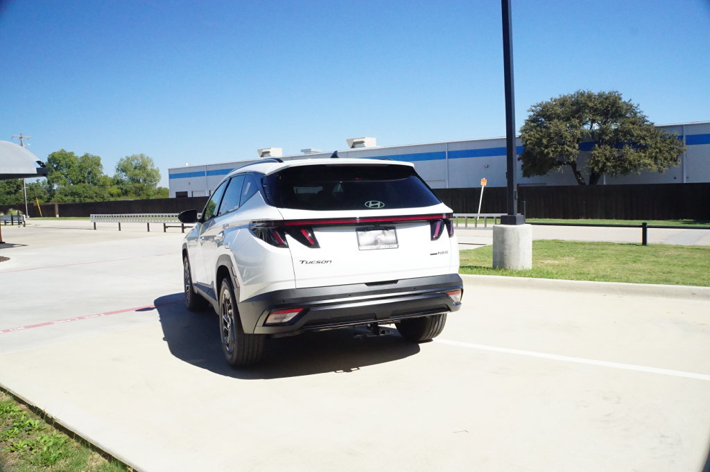 New 2026 Hyundai Tucson Limited w/ Tow & Go Package AWD/4WD image 6