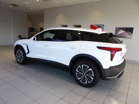 Used 2024 Chevrolet Blazer EV LT image 6