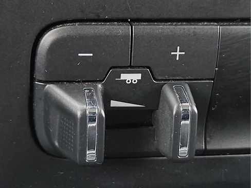 Used 2023 RAM 1500 Classic SLT w/ Trailer & Traction Group image 16