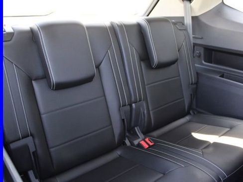 Used 2023 Volkswagen Atlas SEL image 25