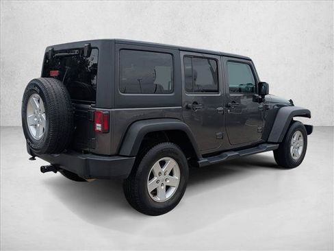 Used 2018 Jeep Wrangler Unlimited Sport S AWD/4WD image 4