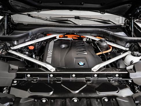 Certified 2024 BMW X5 xDrive50e w/ Executive Package image 39