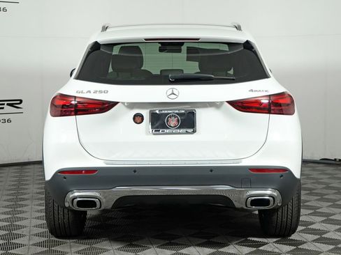 New 2026 Mercedes-Benz GLA 250 4MATIC image 4