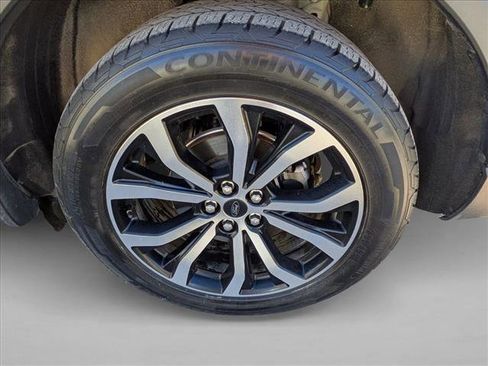 Used 2020 Ford Explorer ST image 9