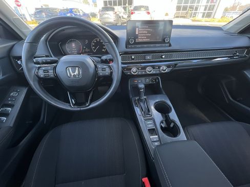 Used 2023 Honda Civic EX image 5