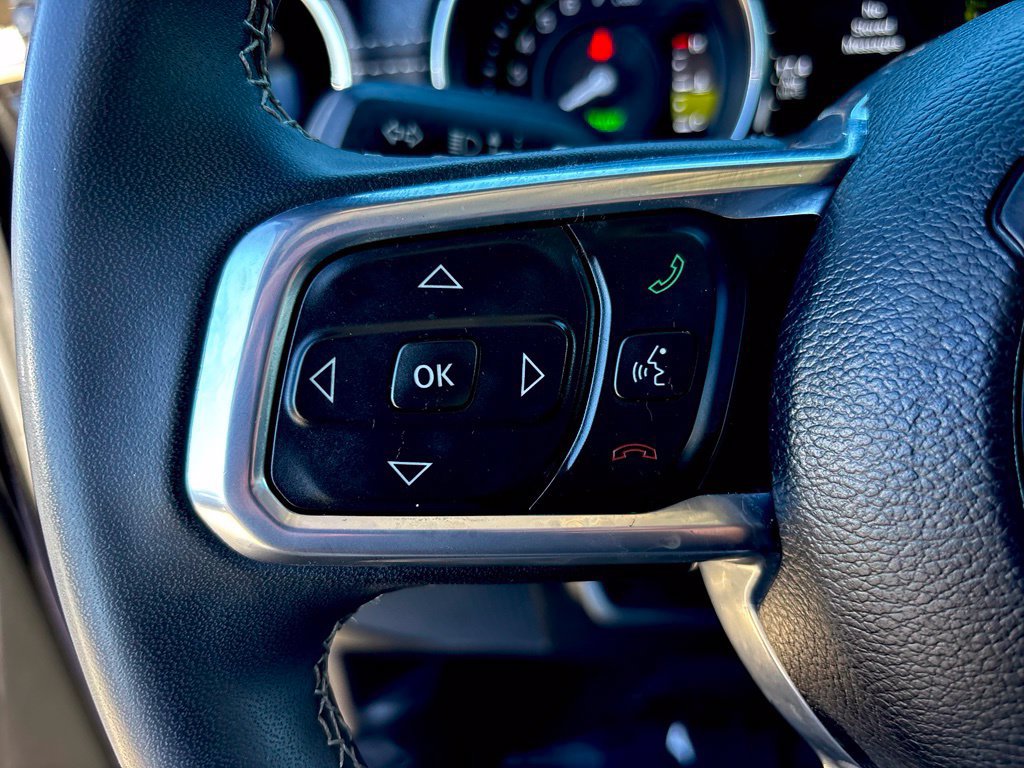 Used 2023 Jeep Wrangler Unlimited Sahara AWD/4WD image 12