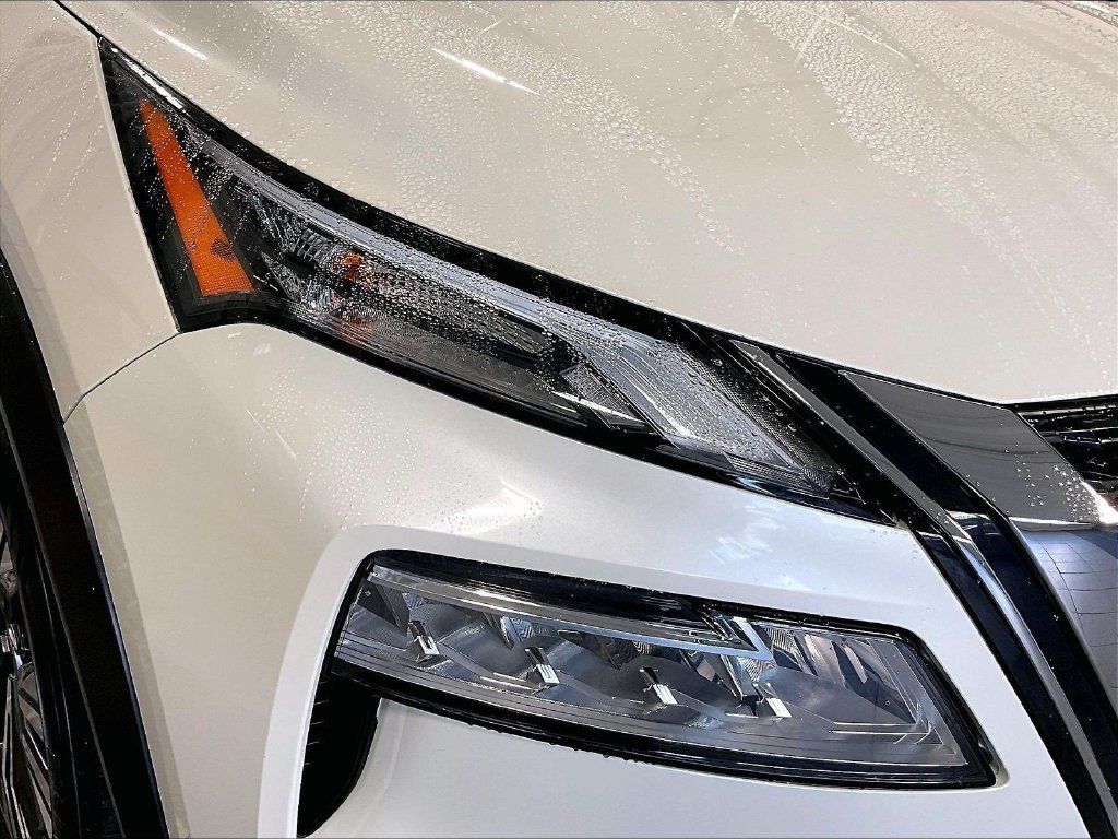 Certified 2023 Nissan Rogue SV AWD/4WD image 32
