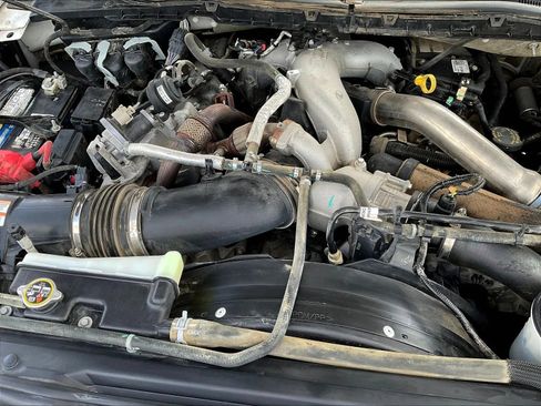 Used 2020 Ford F350 Lariat w/ Lariat Value Package AWD/4WD image 36