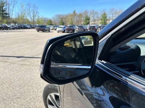 Certified 2024 Toyota Highlander XLE AWD/4WD image 19