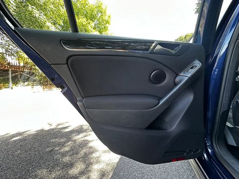 Used 2012 Volkswagen GTI 4-Door image 17