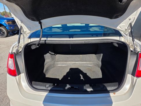 Used 2011 Ford Taurus Limited w/ 303A Rapid Spec Order Code image 11