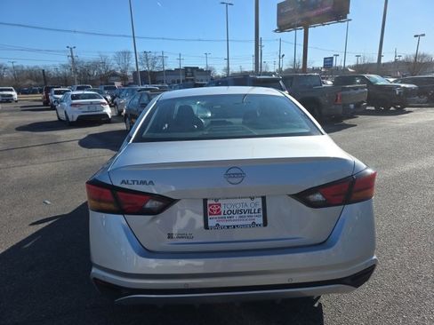 Used 2024 Nissan Altima 2.5 S image 5
