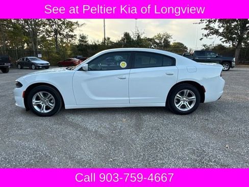 Used 2022 Dodge Charger SXT RWD image 2