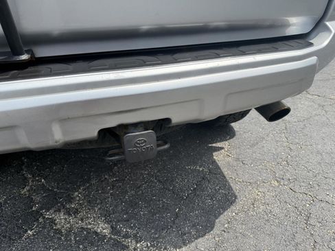 Used 2018 Toyota 4Runner TRD Off-Road Premium w/ TRD Performance Package image 36