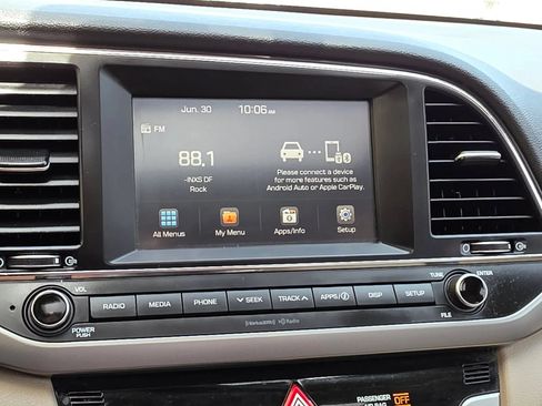 Used 2018 Hyundai Elantra Value Edition FWD image 21