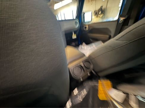 New 2026 Jeep Gladiator Sport image 12