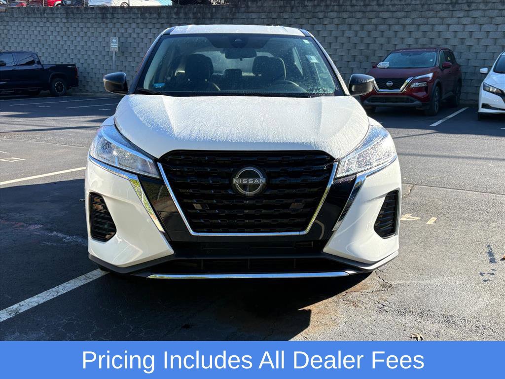 Used 2025 Nissan Kicks Play S FWD image 3