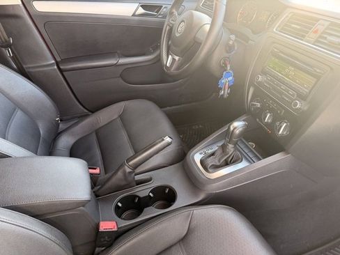 Used 2012 Volkswagen Jetta TDI image 12