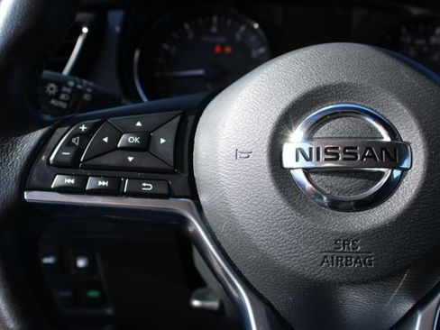 Used 2019 Nissan Rogue SV FWD image 22