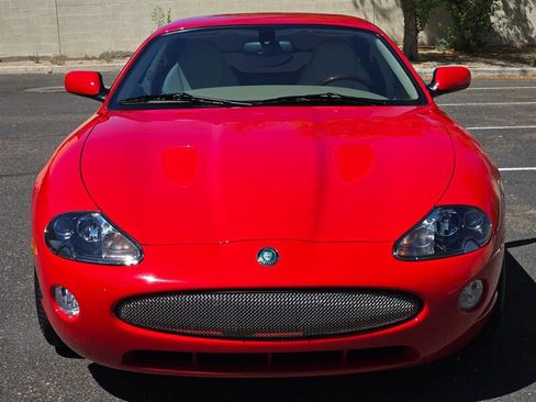 Used 2005 Jaguar XK8 R RWD image 3