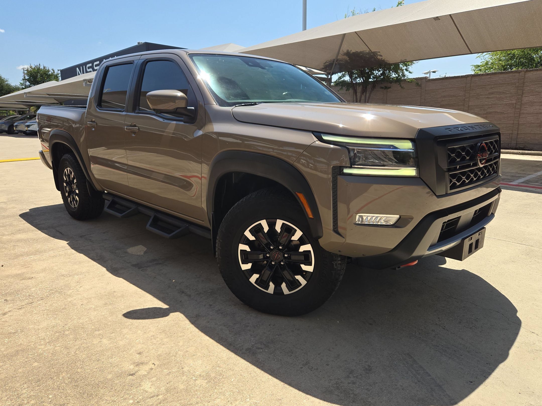 Used 2024 Nissan Frontier PRO-4X w/ Pro Convenience Package AWD/4WD image 1