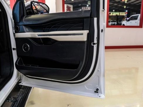 Used 2021 Ford Expedition Platinum image 43