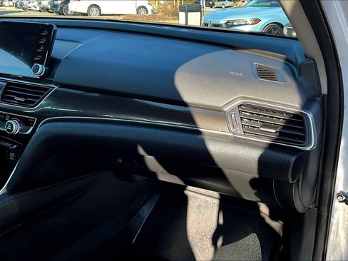 Used 2022 Honda Accord Sport Special Edition image 16
