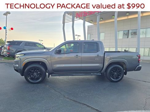 Certified 2023 Nissan Frontier SV w/ Midnight Edition Package RWD image 7