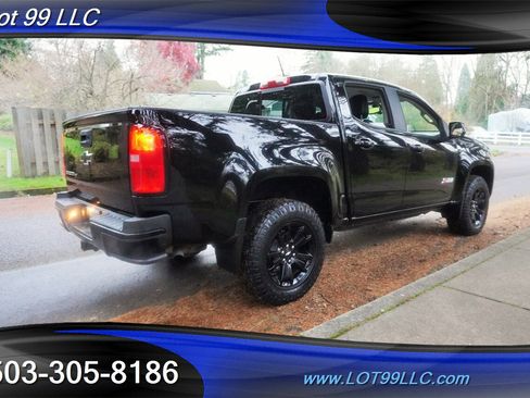 Used 2019 Chevrolet Colorado Z71 w/ Z71 Midnight Edition image 9