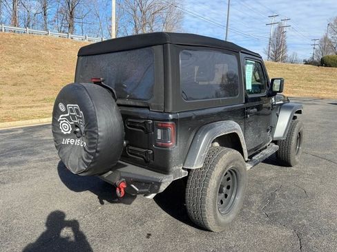 Used 2023 Jeep Wrangler Sport S image 7