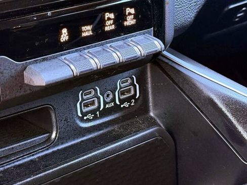 Used 2023 RAM 1500 Big Horn AWD/4WD image 28
