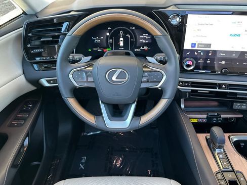 Used 2026 Lexus RX 350 w/ Convenience Package image 15