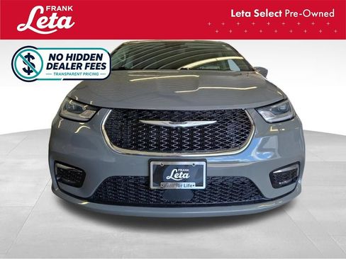 Used 2022 Chrysler Pacifica Touring-L FWD image 8