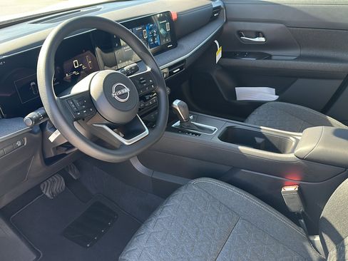 New 2026 Nissan Kicks SV w/ Charging Package image 9