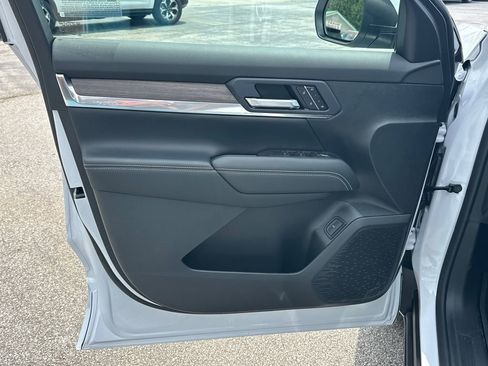 New 2026 GMC Terrain Denali w/ LPO, Floor Liner Package AWD/4WD image 11