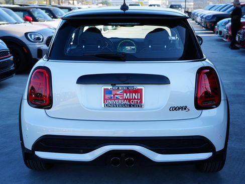 Certified 2024 MINI Cooper S image 9