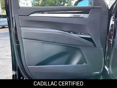 Certified 2025 Cadillac Escalade ESV Premium Luxury image 20