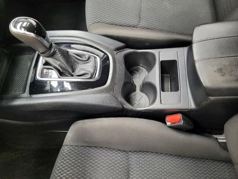 Used 2021 Nissan Rogue Sport S image 26