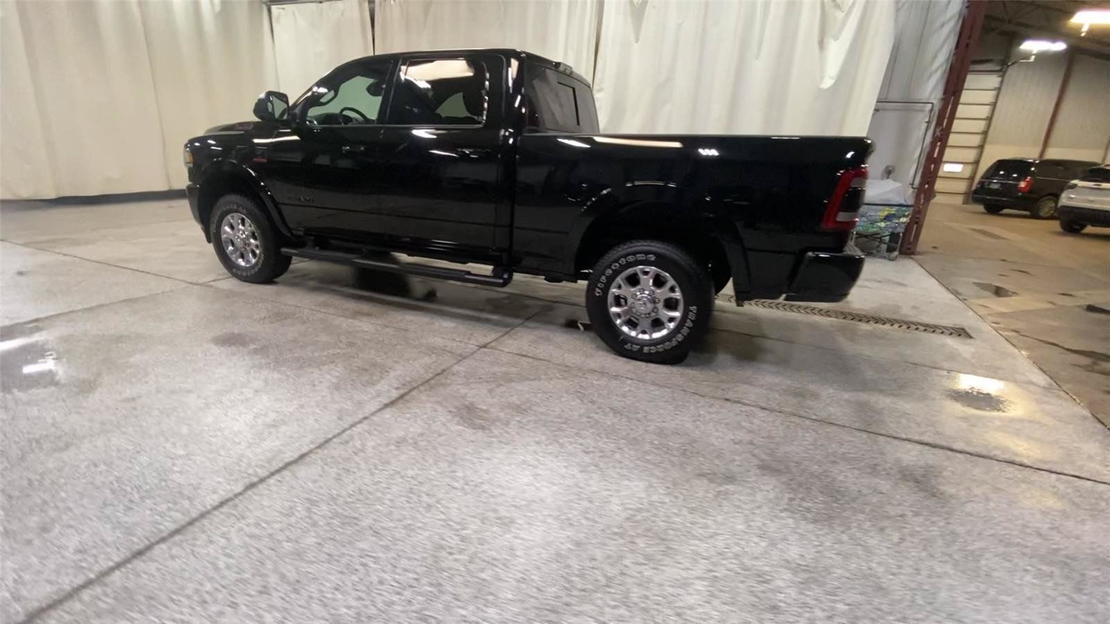 Used 2020 RAM 2500 Laramie w/ Night Edition AWD/4WD image 7