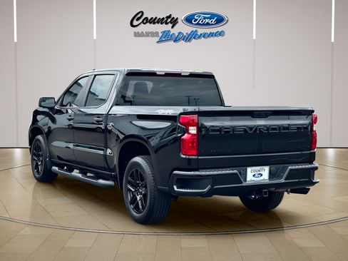 Used 2024 Chevrolet Silverado 1500 Custom w/ Rally Edition AWD/4WD image 6