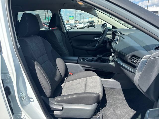 Used 2024 Nissan Rogue SV AWD/4WD image 20