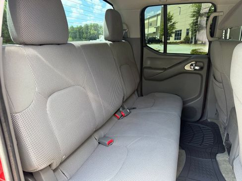 Used 2016 Nissan Frontier SV w/ SV Value Truck Package RWD image 40