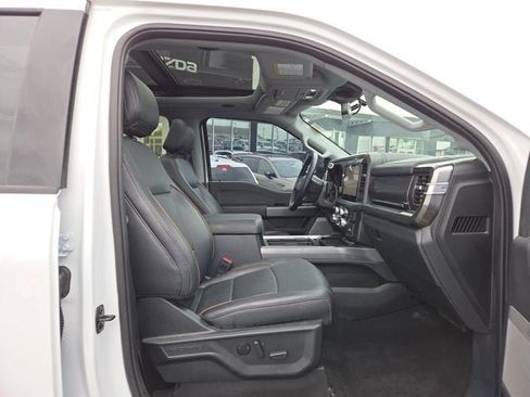Used 2025 Ford F250 Lariat w/ Lariat Ultimate Package AWD/4WD image 15