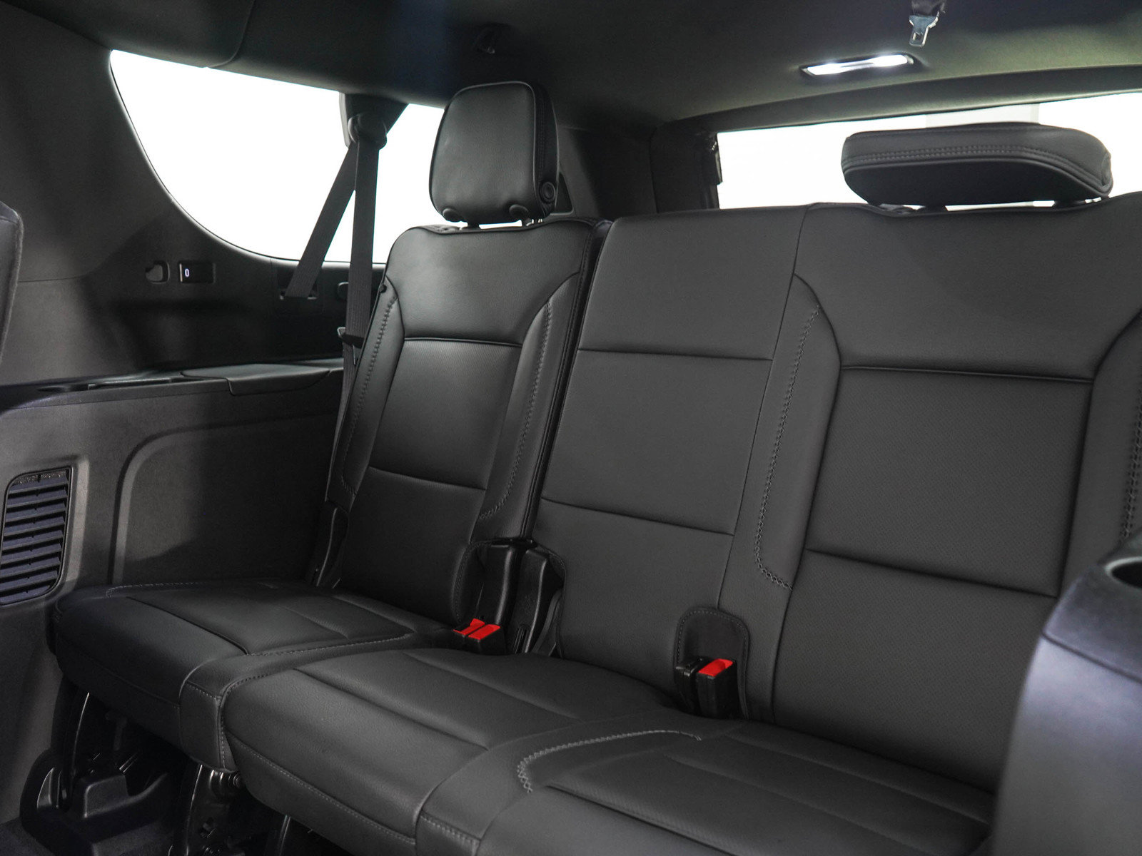Used 2023 GMC Yukon XL Denali AWD/4WD image 15