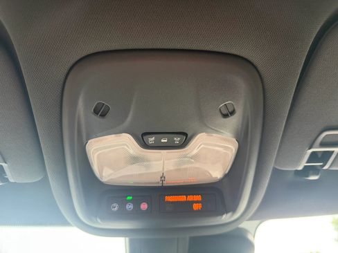 Used 2025 Chevrolet TrailBlazer RS w/ Convenience Package FWD image 22