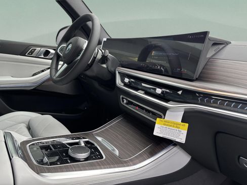 New 2026 BMW X5 xDrive50e w/ M Sport Package image 24