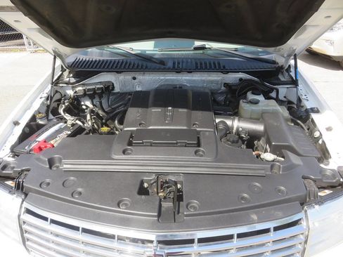 Used 2013 Lincoln Navigator L 4WD w/ HD Trailer Tow Pkg image 33