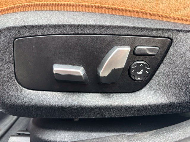 Used 2023 BMW 530e w/ Premium Package RWD image 13